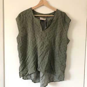 Universal Thread Green pattern top